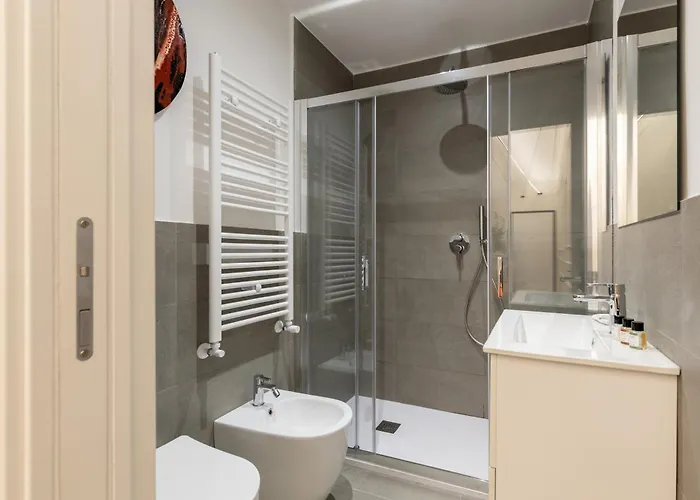 Hostly-puccini Luxury Home-near Colosseum & Trevi דירה *