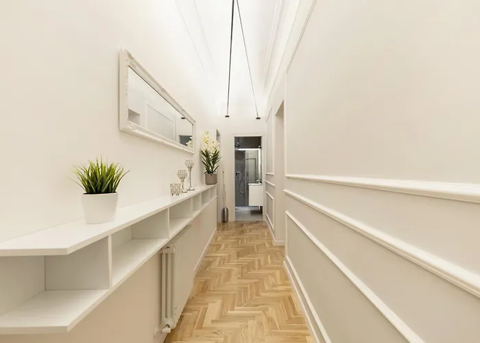 Hostly-puccini Luxury Home-near Colosseum & Trevi * רומא