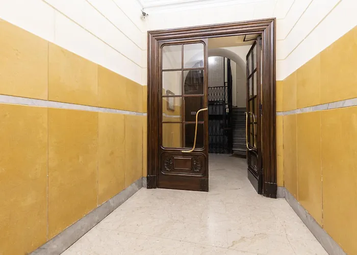 דירה Hostly-puccini Luxury Home-near Colosseum & Trevi רומא