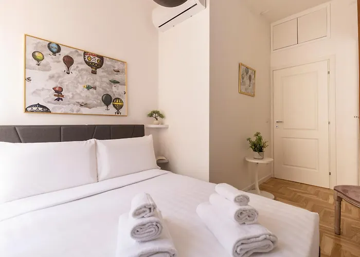 Hostly-puccini Luxury Home-near Colosseum & Trevi * רומא
