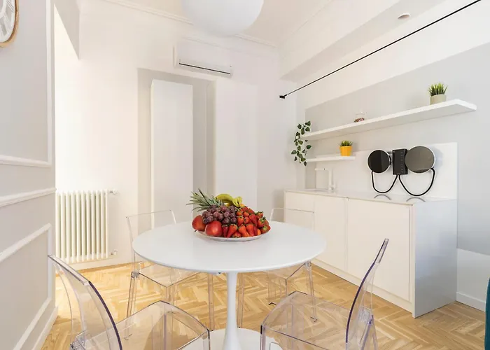 Hostly-puccini Luxury Home-near Colosseum & Trevi * רומא