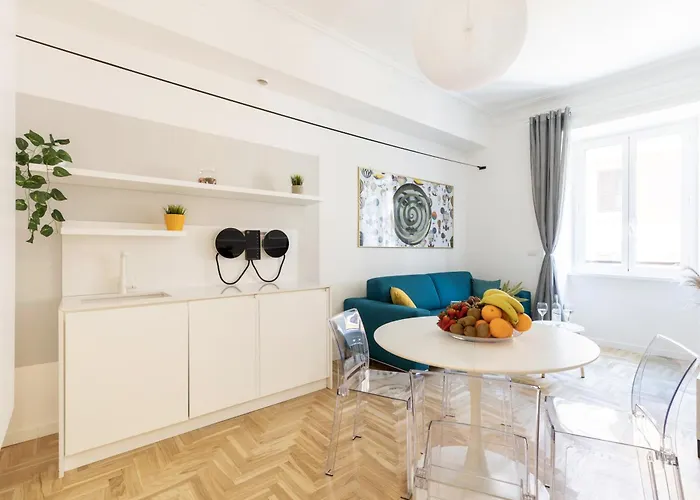 Hostly-puccini Luxury Home-near Colosseum & Trevi דירה